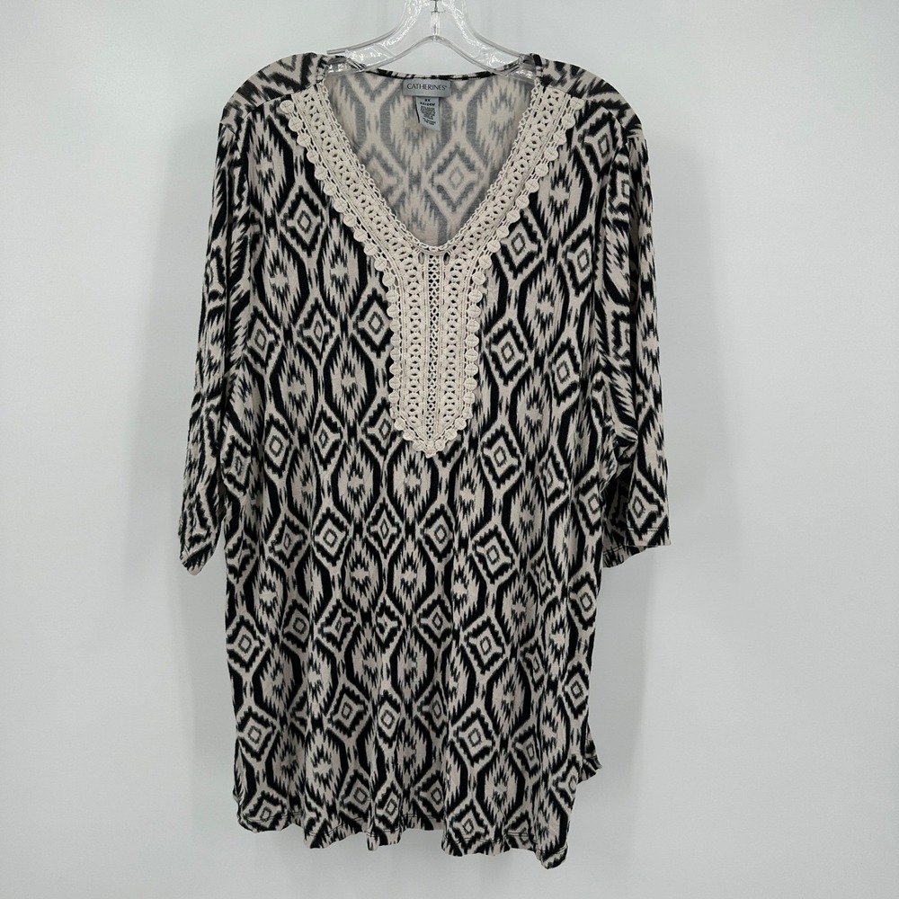Catherines Womens Boho Ikat Print Top SIze 2X Tunic Crochet Trim Geometric